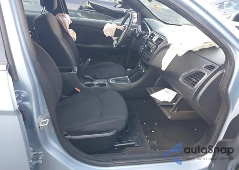 2013 Chrysler 200 Touring z USA, uszkodzony, nr VIN 1C3CCBBB6DN505830